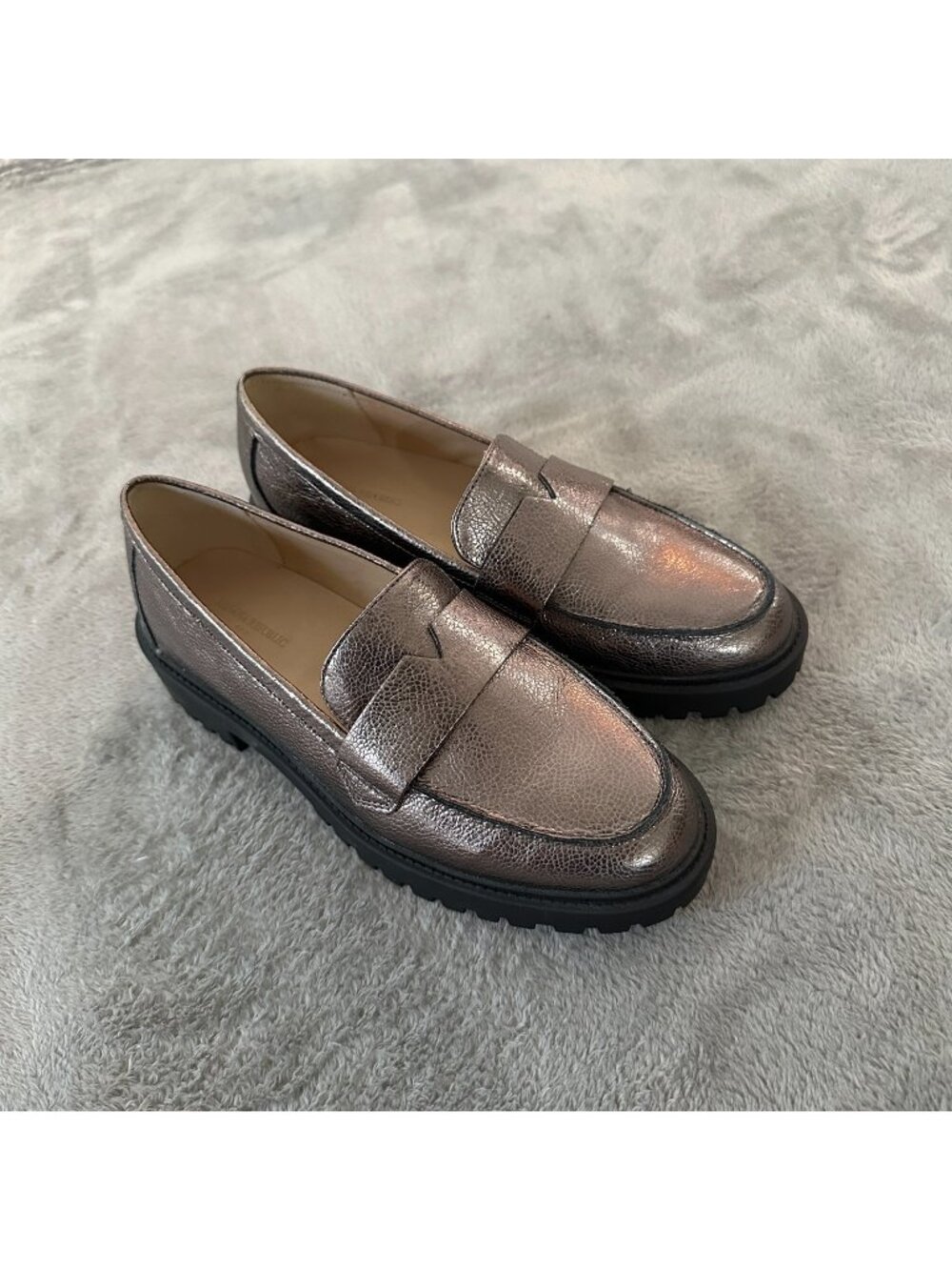 Banana Republic Factory Leather Vee Strap Loafers Pewter Women's 8.5 Shoes